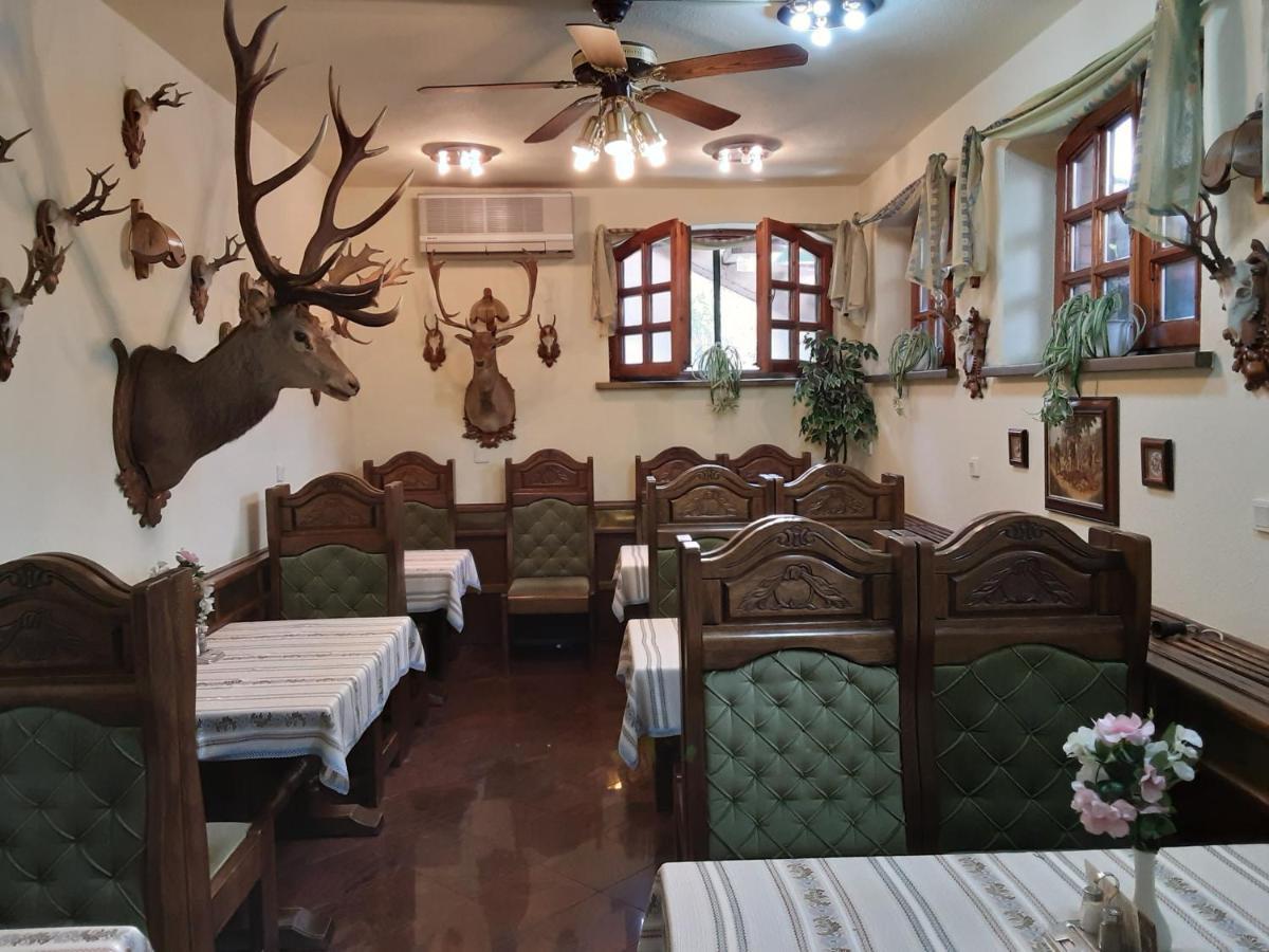 St Hubertus Panzio Bed & Breakfast Heviz Bagian luar foto